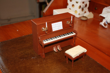 Piano droit miniature